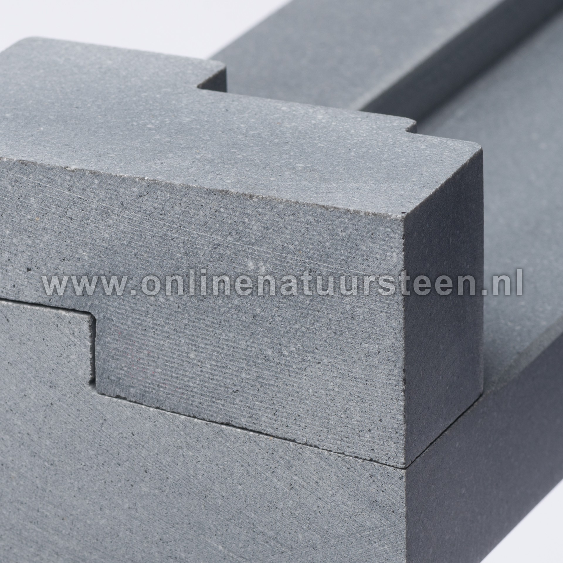 Galerij: Marmercomposiet Buvex buitendeurdorpel 8cm dik.