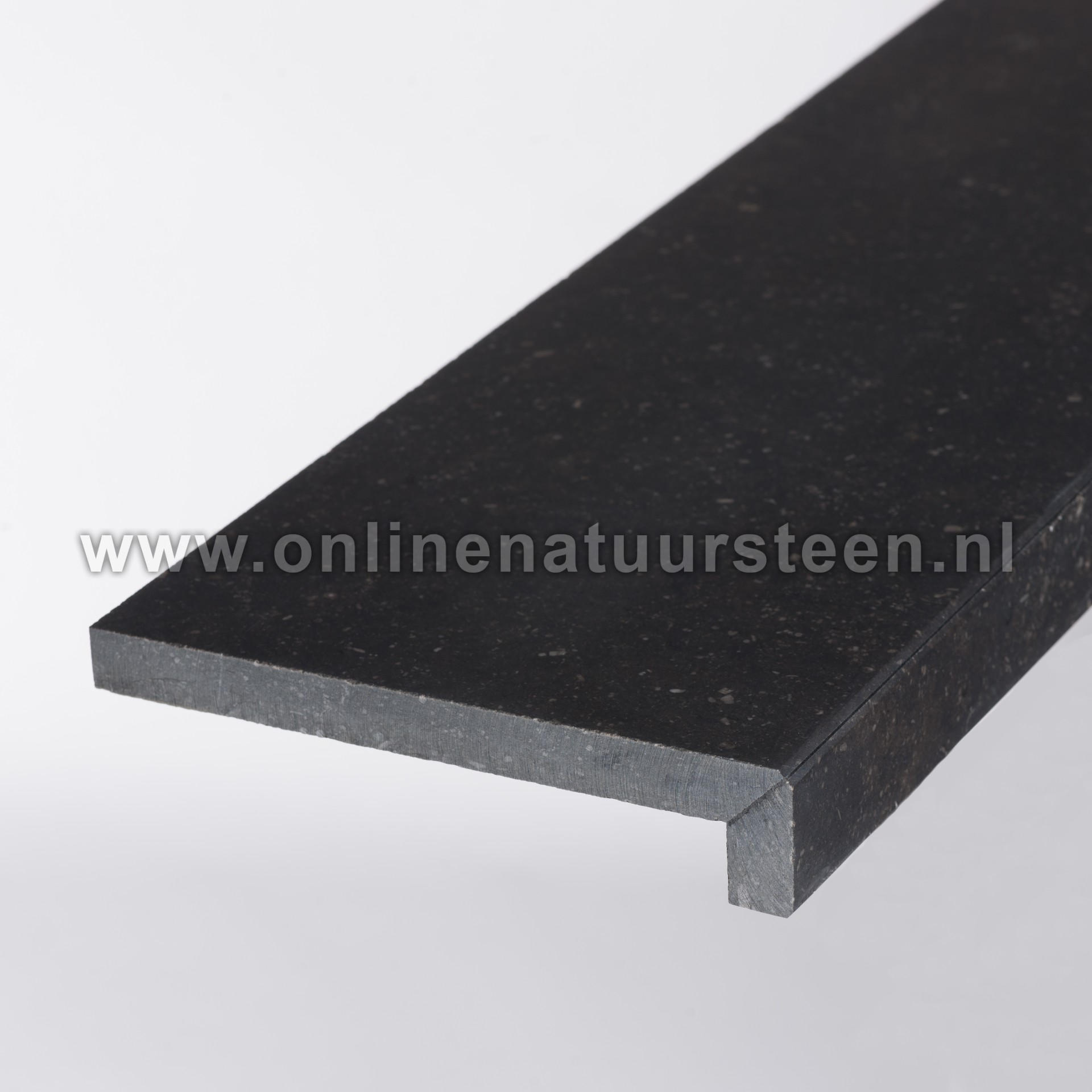 Belgisch hardsteen (donker gezoet) 2cm dik aanzicht 2cm t/m 10cm dik.