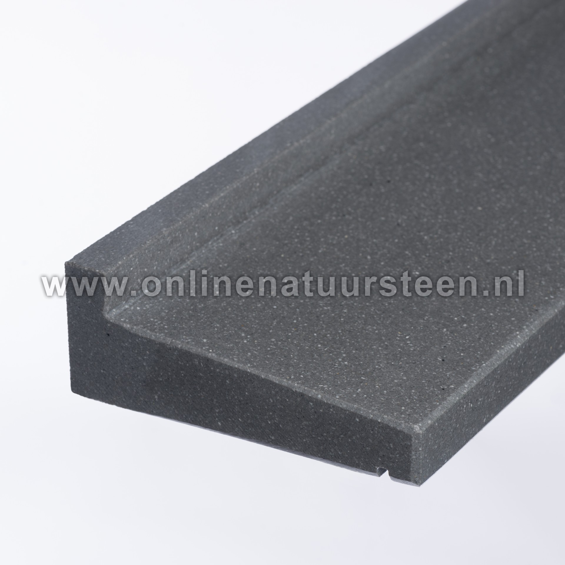 Marmercomposiet Buvex (Belgisch hardsteen look) gezoet gefluateerd geprofileerd - 5cm dik (achterzijde)