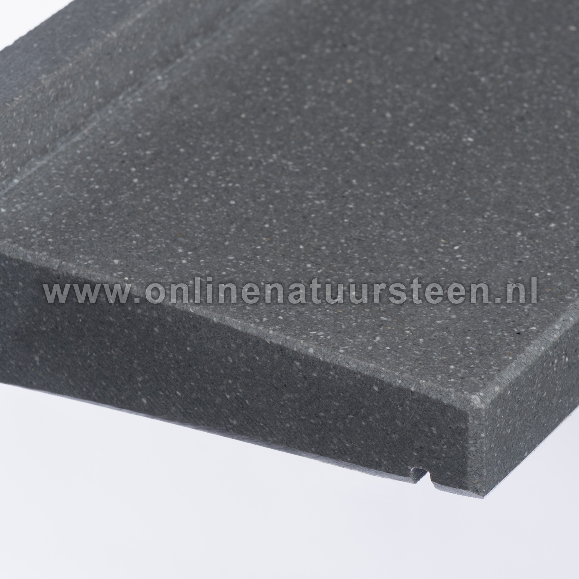 Galerij: Marmercomposiet Buvex (Belgisch hardsteen look) gezoet gefluateerd geprofileerd - 6cm dik (achterzijde)