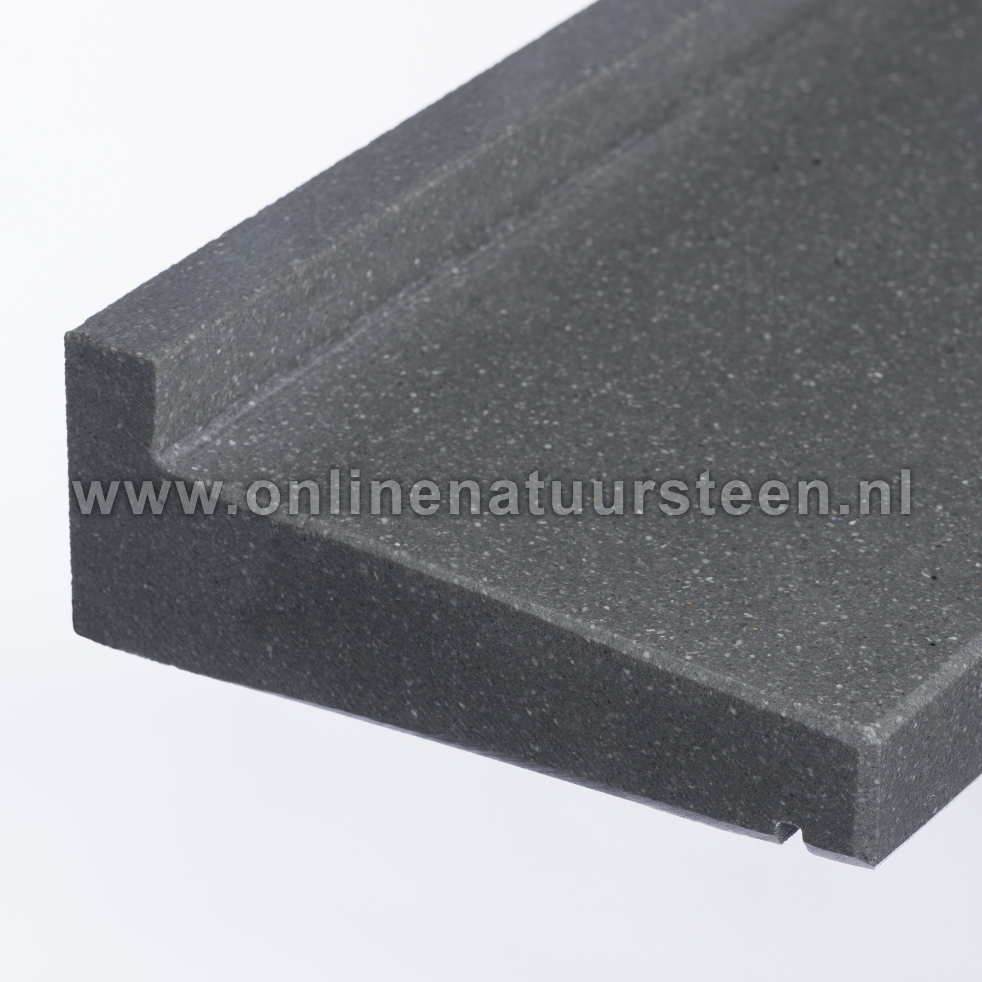 Galerij: Marmercomposiet Buvex (Belgisch hardsteen look) gezoet gefluateerd geprofileerd - 4cm dik (achterzijde)