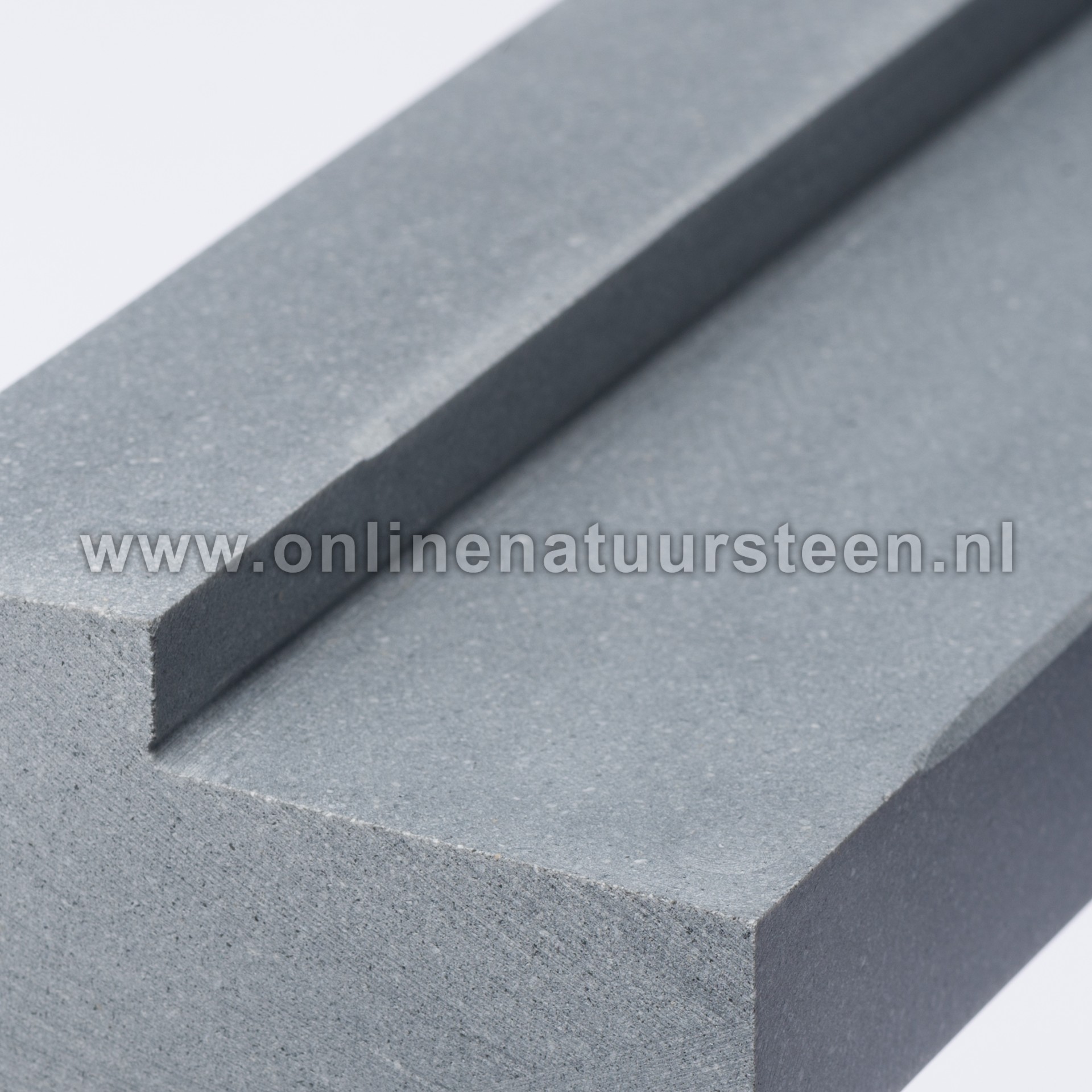 Galerij: Marmercomposiet Buvex schuine dorpel met dam 5cm.